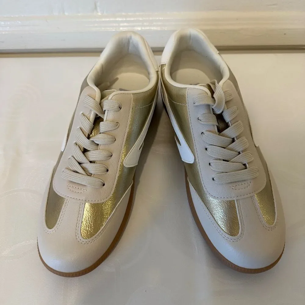 Dolce Vita Women’s Gold and White Sneakers size 7 1/5 new